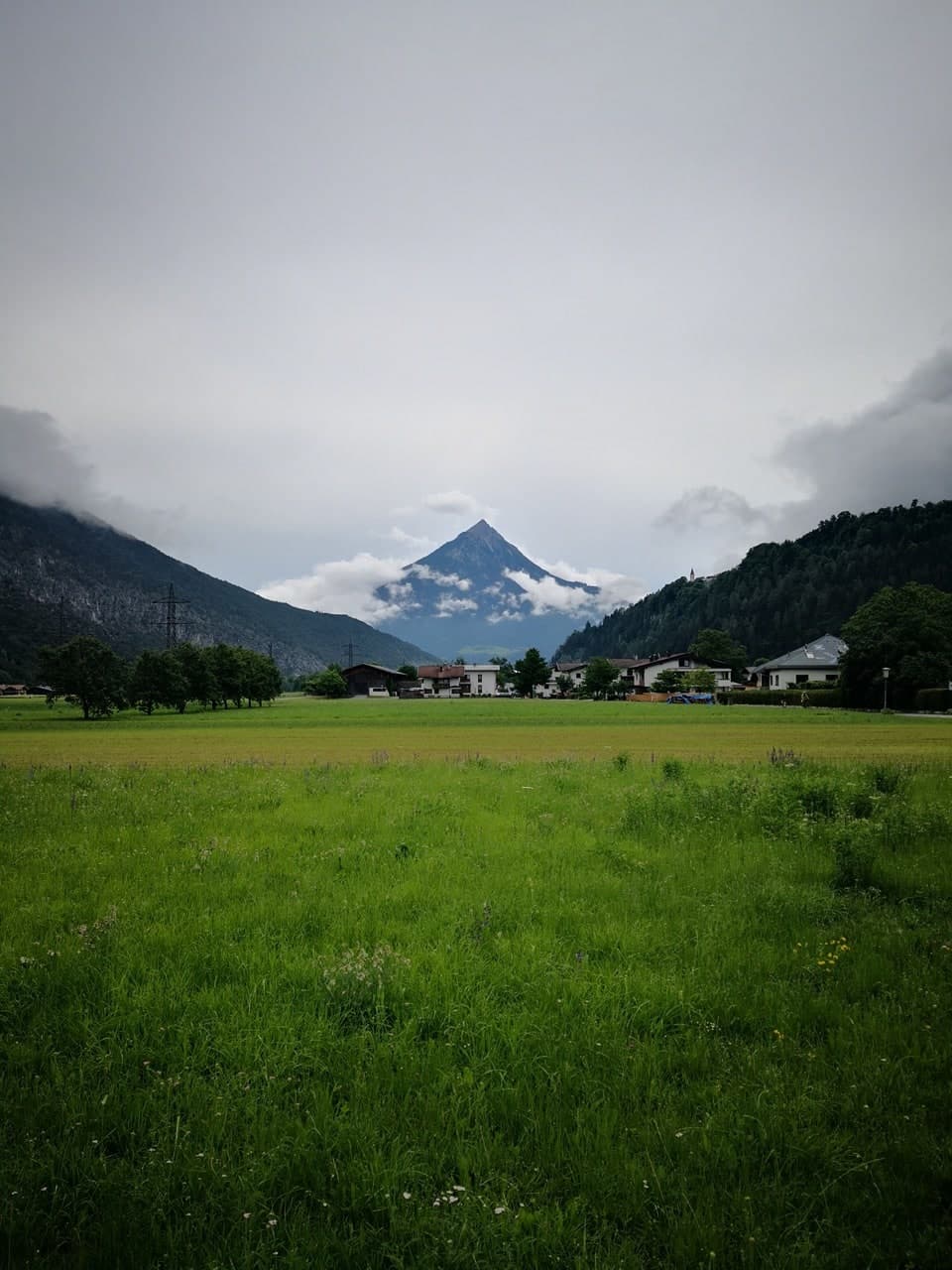 Blick auf einen Berg im Inntal